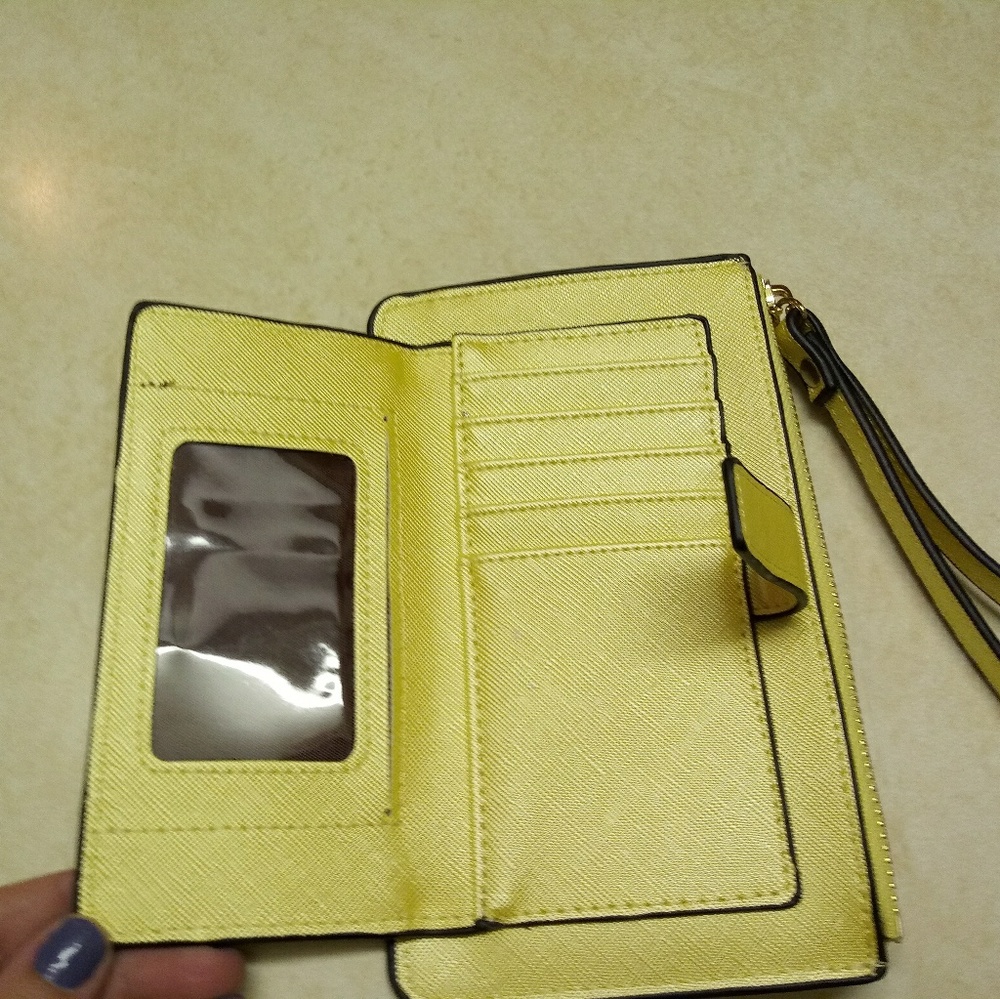 Wristlet - Picture 4 of 4